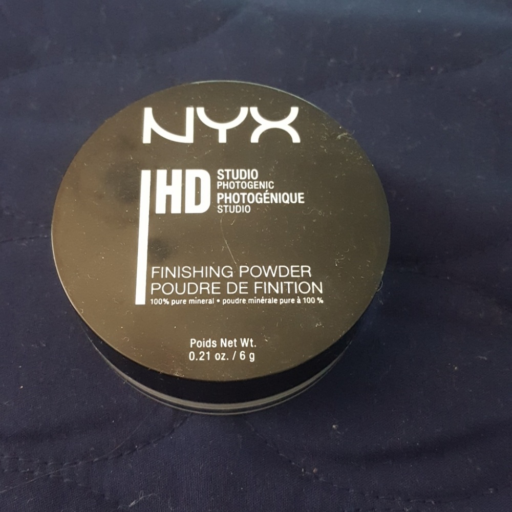 NYX HD studio finishing powder